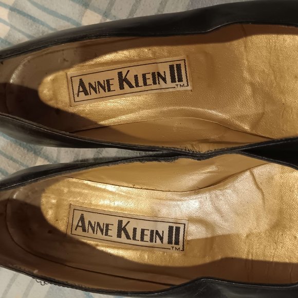 Womans shoes - Picture 2 of 10